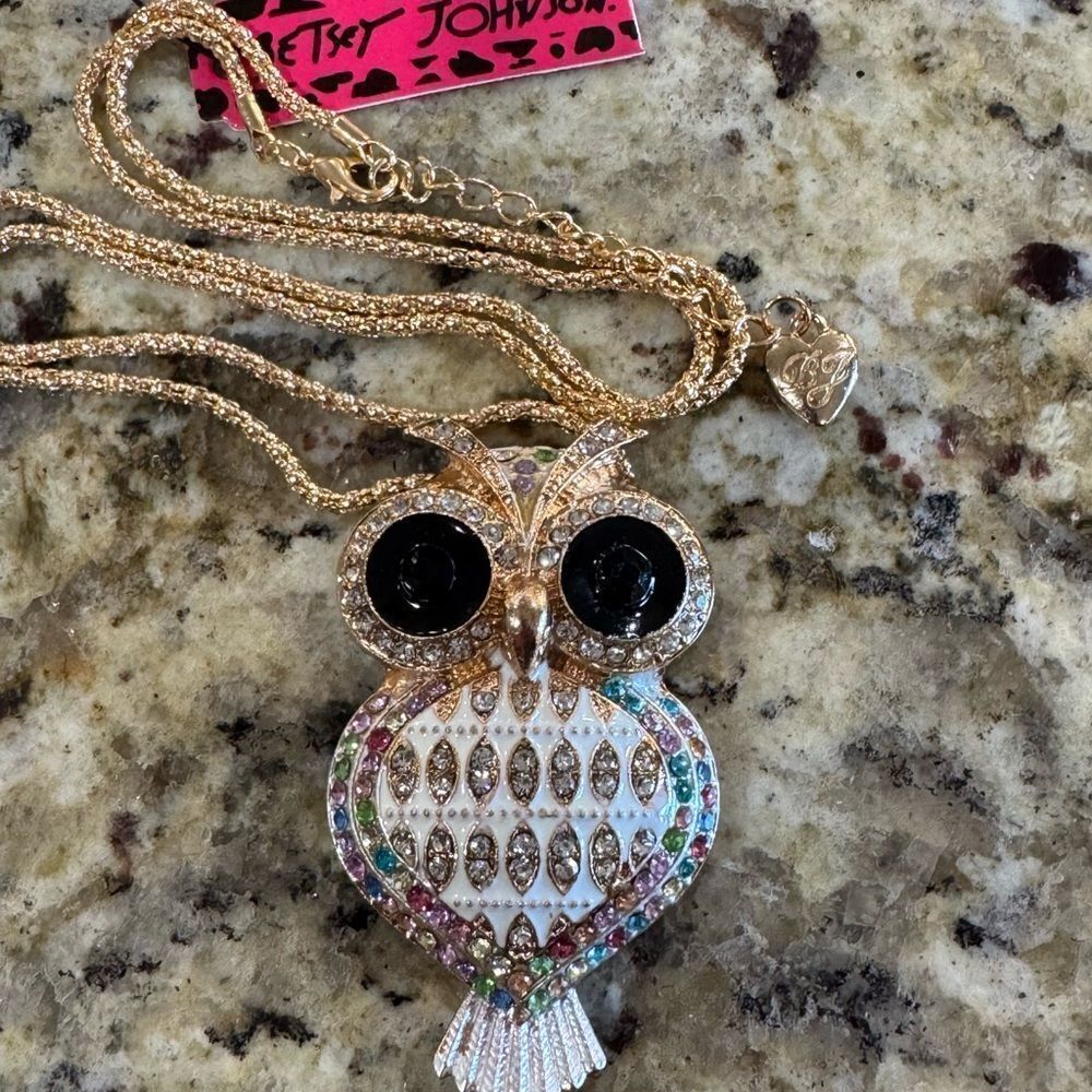 NECKLACE! Betsey Johnson Rose Gold and Multicolor Owl Necklace BNWT - Picture 3 of 4